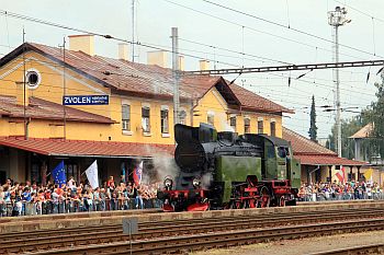 po�sk� ma�inka TKt 48.191 po�as predstavenia publiku